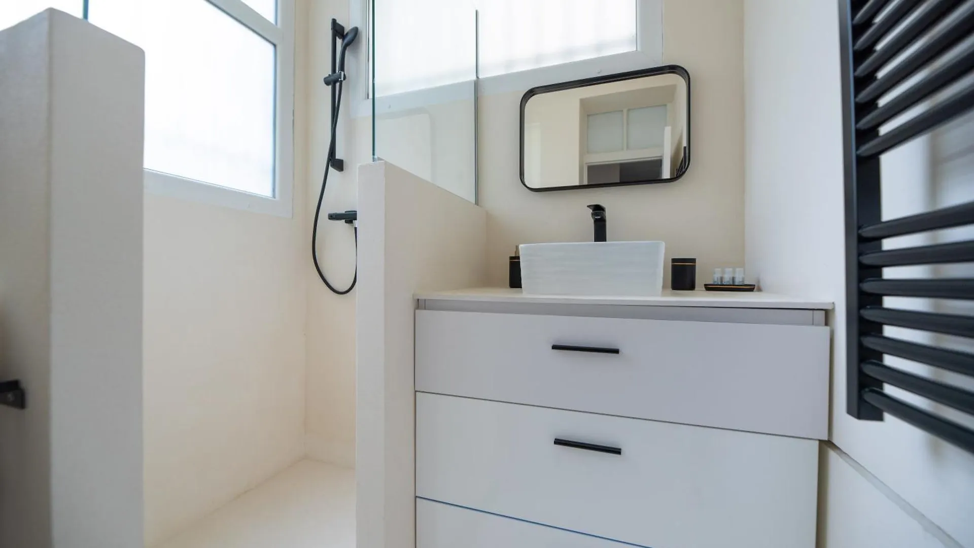 Cia - Mezzanine Studio By Arc De Triomphe Paris Apartment