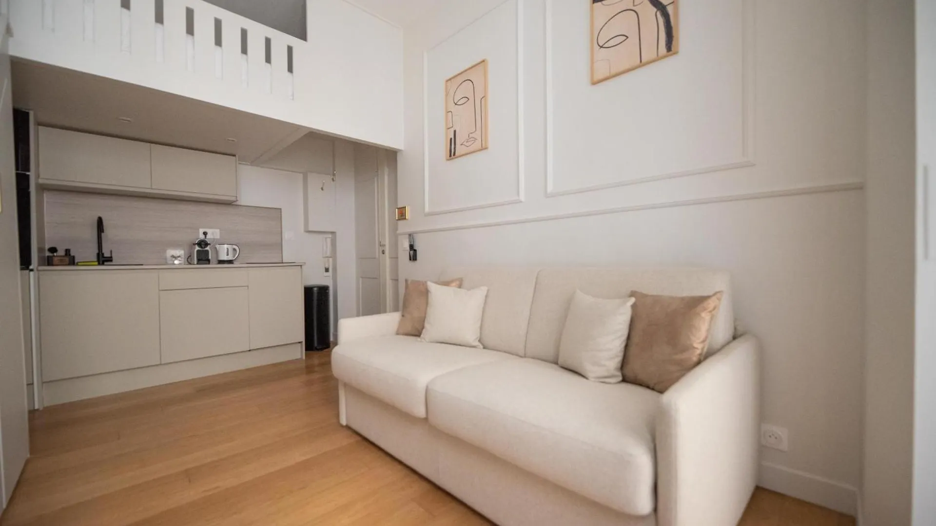 Cia - Mezzanine Studio By Arc De Triomphe Paris France