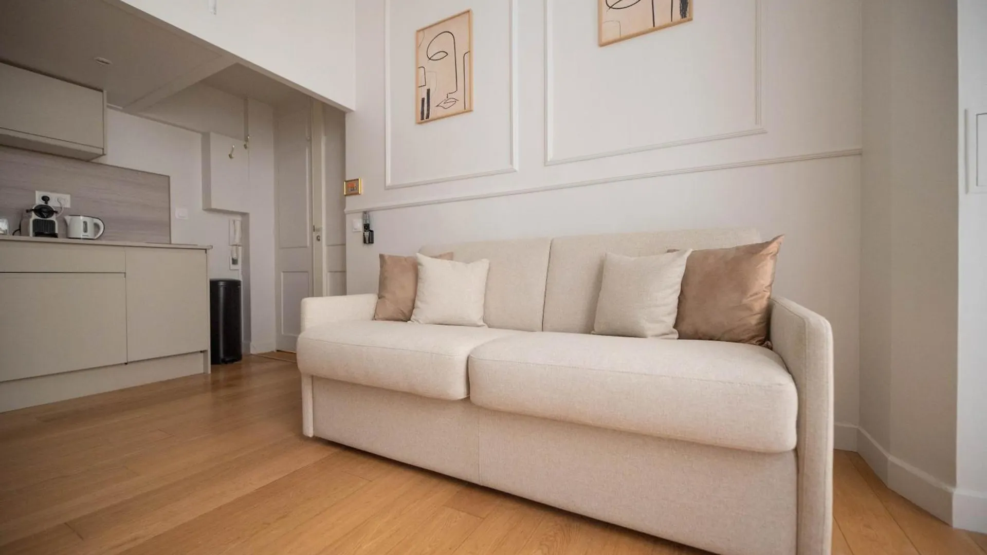 Cia - Mezzanine Studio By Arc De Triomphe Paris Apartment